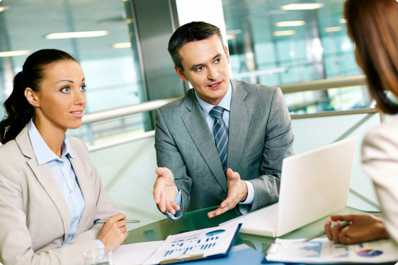 Choose The Right Financial Advisor